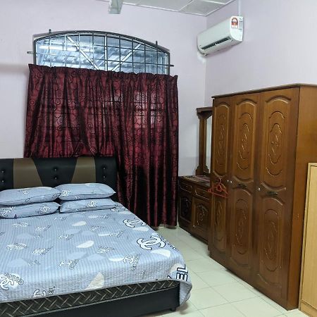Kampong Kelemak Aryani Homestay מראה חיצוני תמונה