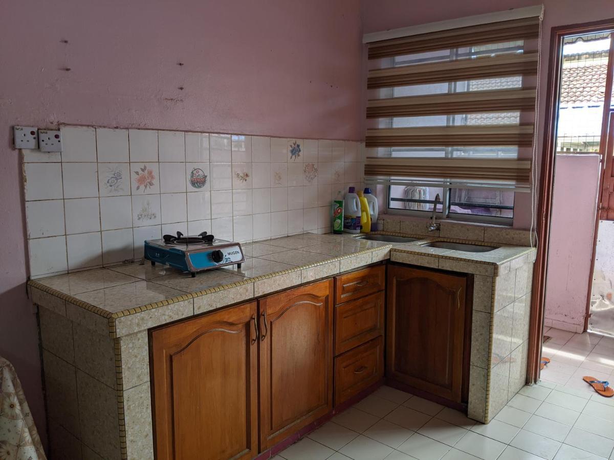 Kampong Kelemak Aryani Homestay חדר תמונה