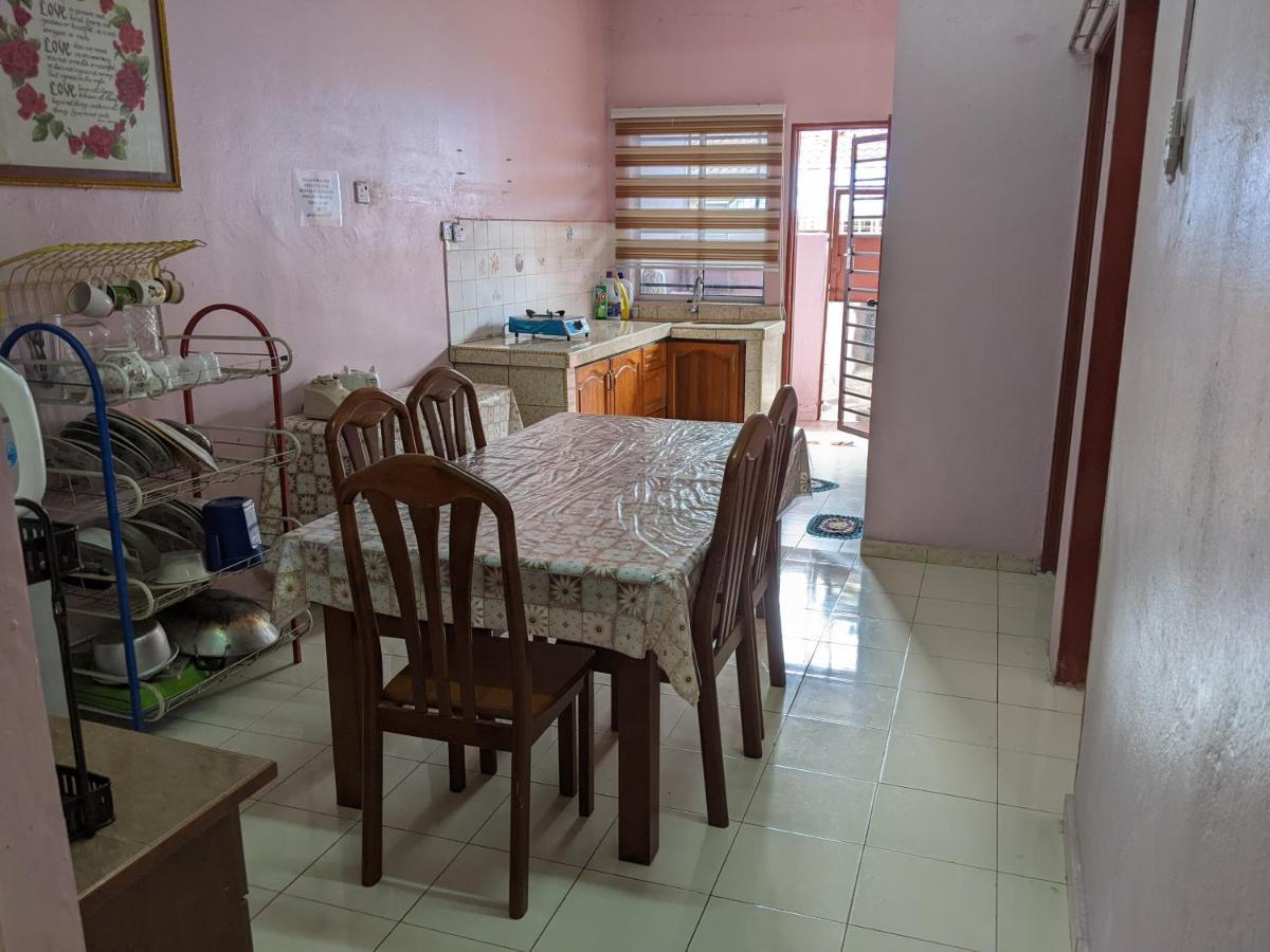 Kampong Kelemak Aryani Homestay חדר תמונה