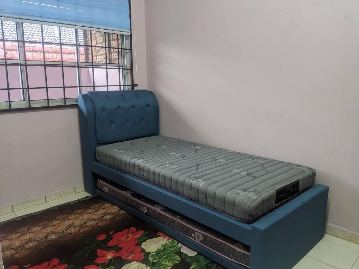 Kampong Kelemak Aryani Homestay מראה חיצוני תמונה